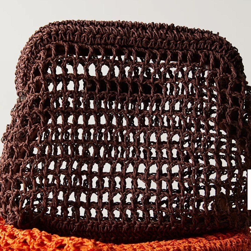 NWT Sand Bound Clutch in Chocolate